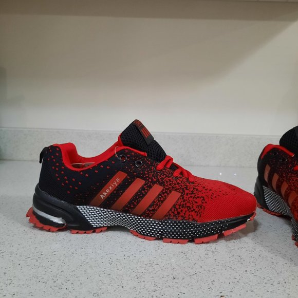 NEW Akexiya Red and Black Runners - Picture 3 of 5